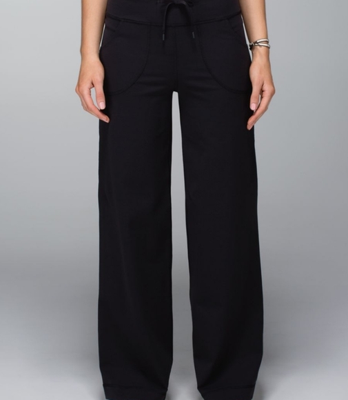 lululemon athletica Pants - Lululemon Black Still Pants Sz 4Reg